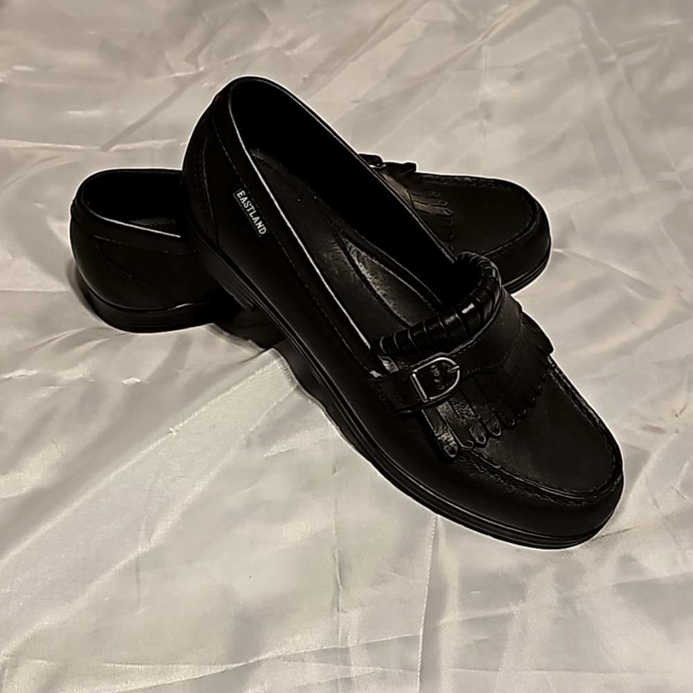 BNWOT Eastland Women's Black Loafers sz 9.5 M
